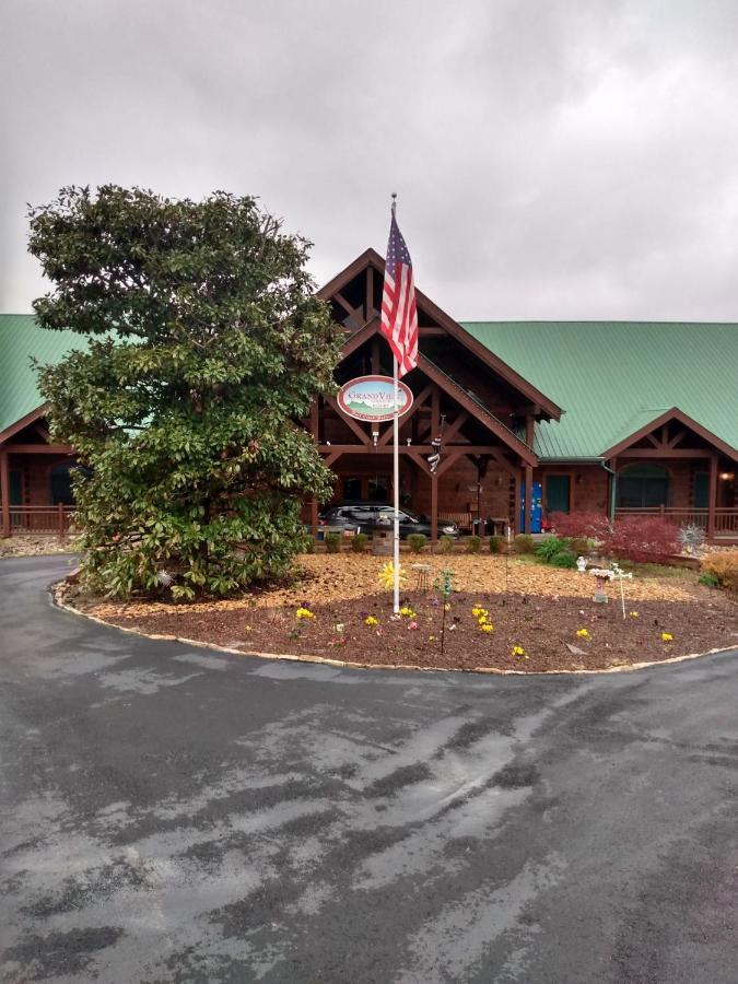 Grandview Experience Lodge Spencer ภายนอก รูปภาพ